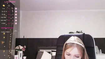 Sexy_red_foxx webcam chat 01-Oct-2025