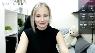 sunny_bunny6 on live cam 01-Oct-2025