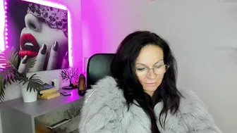 Helen_79 hot webcam porn video 02-Oct-25