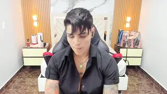 Karolandluna nude cam - 02-Oct-2025