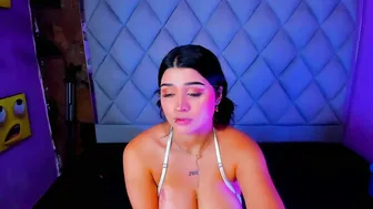 venusowen_ 02-Oct-2025 webcam