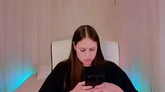 Mol1y_kitten porn sex chat (10/03/2025)