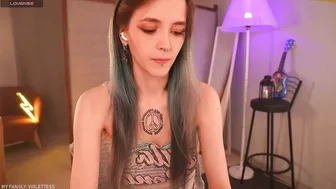Violettessa cute - (10/03/2025)