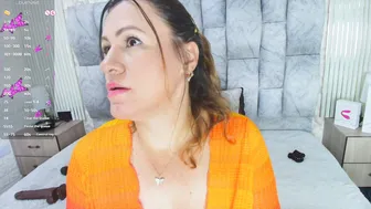 charlotte__g webcam (10-03-2025)