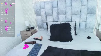 charlotte__g webcam (10-03-2025)