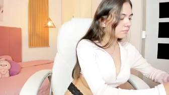 Mia_nevaeh webcam chat (03-30-2025)