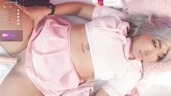emiilysaenz_ posing on cam (03/30/2025)
