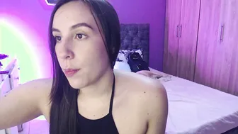 Medelynevans hot cam video (04-01-2025)