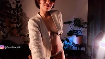elizabethz 04/01/2025 latina