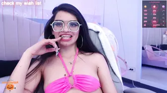 emerald_gh on webcam (10-04-2025)