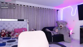 lyann_ milf 04-Oct-2025