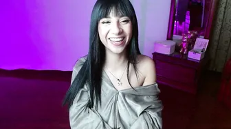 _the_dark_side_of_the_moon_ latina sex cam chat