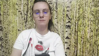 Oliviasager posing on webcam 05-Oct-2025