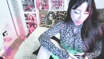 Sofianix naked on cam 05-Oct-25