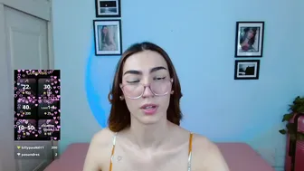 allisonblossom cam porn (10-06-2025)