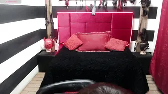 marian_ran_ squirt posing on cam