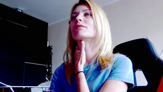 karoline121 smalltits cam porn