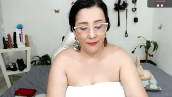 mom_17 recorded nude video 235878