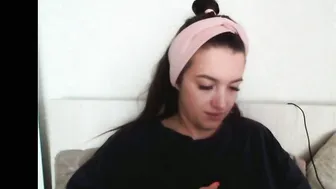 elisa_dove208 posing on webcam (10/07/2025)