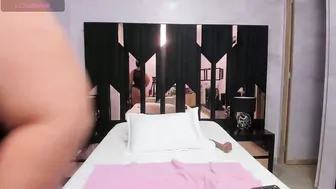 aurora_foxy06 07-Oct-25 cam porn