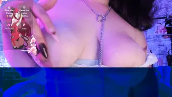 cherry_xoxx posing on cam 07-Oct-25