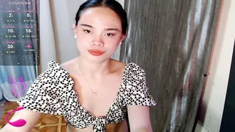 fuchsia_love naked on cam 07-Oct-25