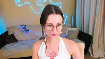 Yourlovelystoryy (10-08-2025)