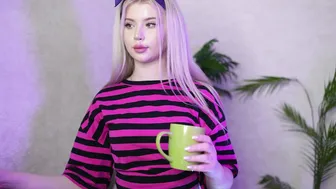 ashleyniko (10/08/2025)