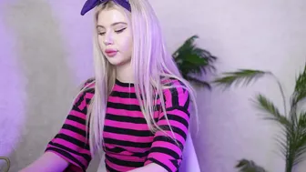 ashleyniko (10/08/2025)
