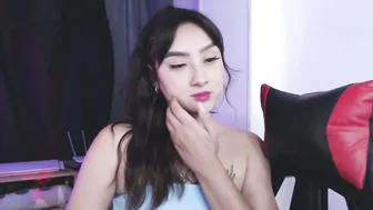 Nina_collinns naked live cam show