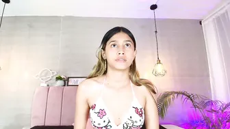 iam_sofii smalltits nude on cam