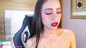 Mia_ponce_a webcam video - 08-Oct-2025