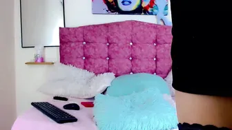 Larasilva21 08 October 2025 cam show