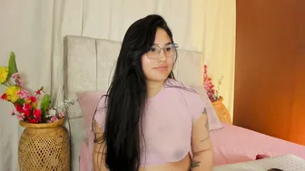 _little_ivy pantyhose on cam