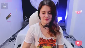 Rosalinegrey posing on cam - 10-08-2025