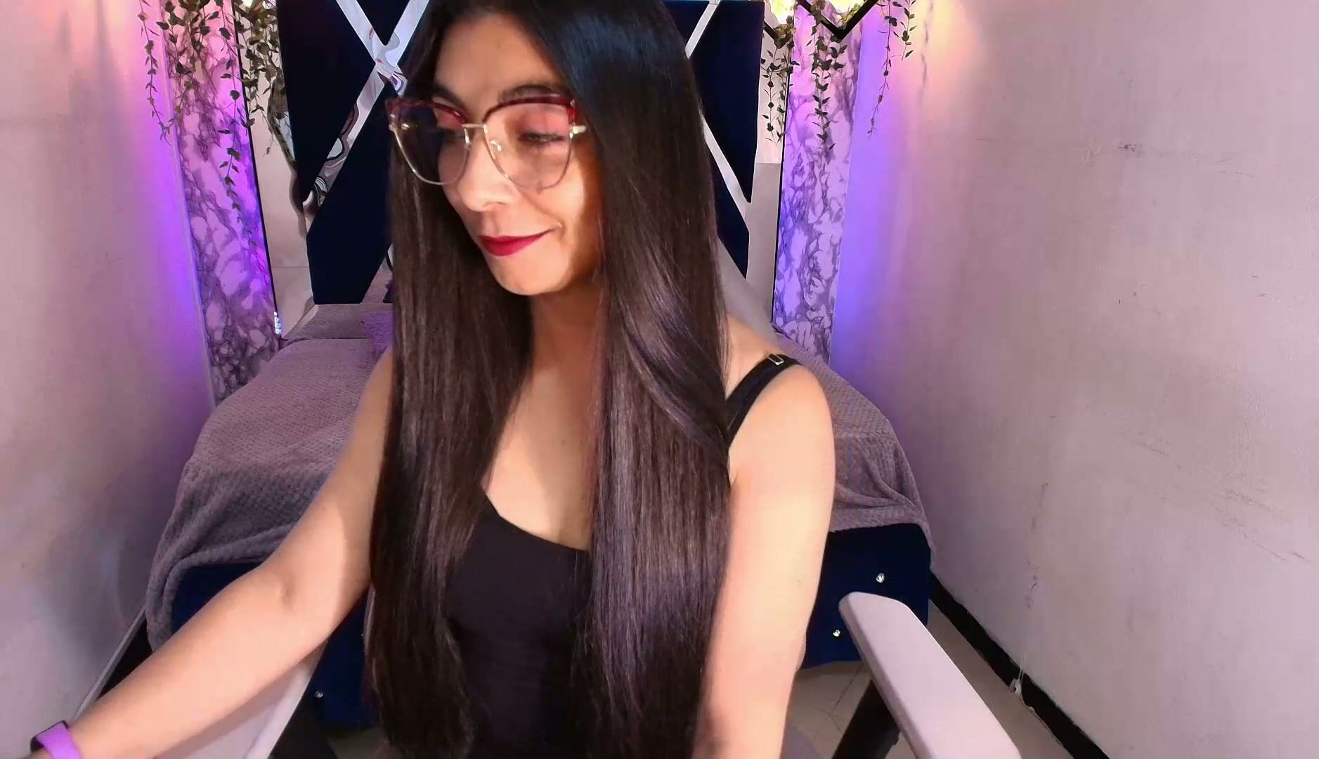 karla_hernandez live on cam (10/08/2025)