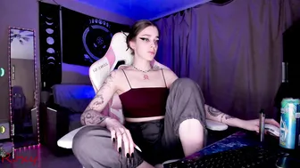 _yourwetdreams_ smalltits 05 April 2025