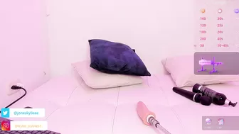 Kylie_jonnes_ hot porn video posing on webcam