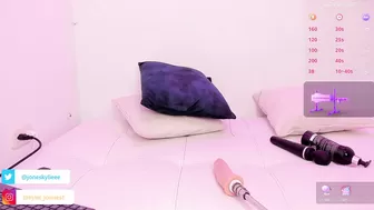 Kylie_jonnes_ hot porn video posing on webcam