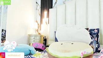 molliebue1 on webcam 08-Oct-25