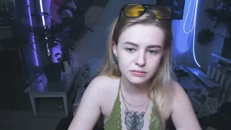 alexa_pirs recorded nude video 240600