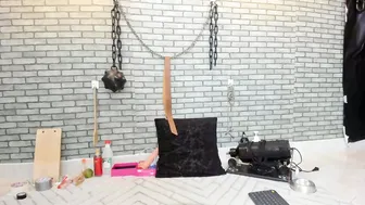 bdsm_meduza posing on webcam - 09 October 2025