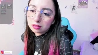 Julieta_shelby chat porn (10-09-2025)