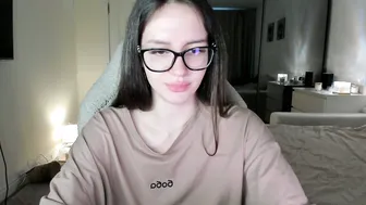 sonia_moon_ teen porn cam video