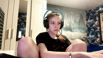 melonygriffen recorded nude video 243071