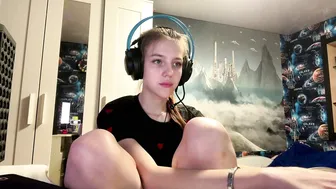 melonygriffen recorded nude video 243071
