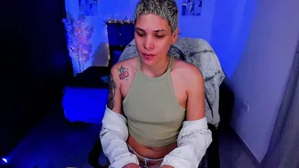 Laura_r23 naked hot amateur video