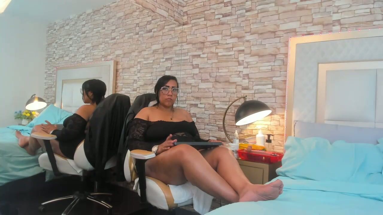 karolwestt on live cam hot amateur video