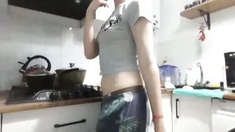 Yanverfaille webcam show (10-09-2025)