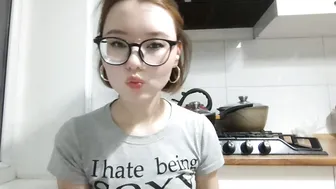 Yanverfaille webcam show (10-09-2025)
